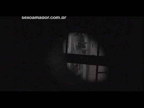 ❤️ Блонді таємно знімає на відео сусідський вуайерист, прихований за порожнистими цеглами ☑ Супер порно на uk.mobilecric.top ️❤